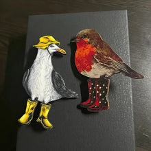 Load image into Gallery viewer, Bird Wooden Brooch