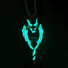 Load image into Gallery viewer, Glowing Wolf Necklace