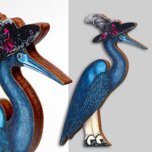Load image into Gallery viewer, Bird Wooden Brooch