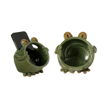 Load image into Gallery viewer, Frog Cell Phone Holder Sound Amplifier