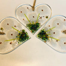 Load image into Gallery viewer, Heart Shaped Flower Pendant