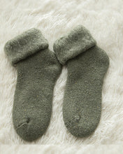 Load image into Gallery viewer, Women Warm And Cozy Winter Sleeping Socks