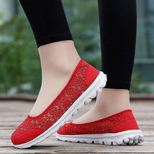 Load image into Gallery viewer, Women's Lace Screen Breathable Net Flat Shoes