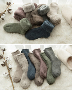 Women Warm And Cozy Winter Sleeping Socks