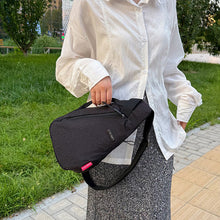 Load image into Gallery viewer, Simple And Lightweight Crossbody Bag
