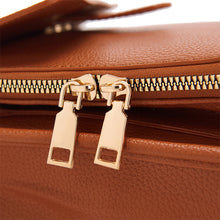 Load image into Gallery viewer, Leather shoulder bag with unique design