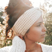 Load image into Gallery viewer, Hand-Knitted Warm Yarn Headband
