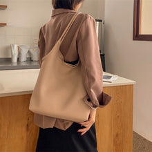 Load image into Gallery viewer, Large Capacity Shoulder Bag