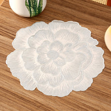 Load image into Gallery viewer, Hollow Out Flower Design Round Placemat Set