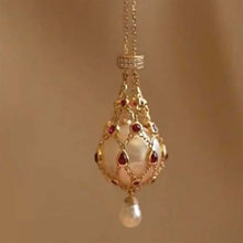 Load image into Gallery viewer, Gold chain net pearl necklace