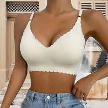 Load image into Gallery viewer, Women&#39;s Solid Scallop Trim Wireless Push Up Bra
