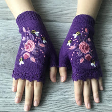 Load image into Gallery viewer, Hand Embroidered Gloves