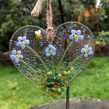 Load image into Gallery viewer, Heart Shaped Flower Pendant