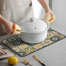 Load image into Gallery viewer, Retro Quick-Drying Water-Draining Mat for Kitchen Bar Countertops