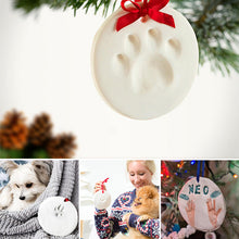 Load image into Gallery viewer, Clay Pet Paw Impression Moulding Kit