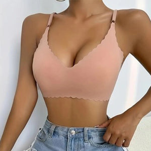 Women's Solid Scallop Trim Wireless Push Up Bra