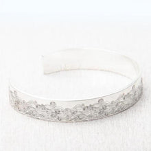 Load image into Gallery viewer, Stainless Steel Open Sea Wave Bracelet