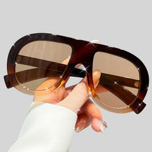 Load image into Gallery viewer, Women's Ombre Oval Tinted Sunglasses