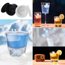 Load image into Gallery viewer, Polar Bear and Penguin Shape Ice Cube Molds