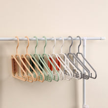 Load image into Gallery viewer, Portable Folding Clothes Hangers