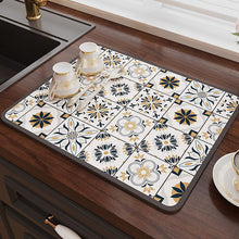 Load image into Gallery viewer, Retro Quick-Drying Water-Draining Mat for Kitchen Bar Countertops