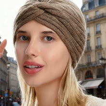 Load image into Gallery viewer, Hand-Knitted Warm Yarn Headband