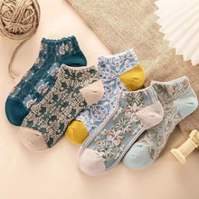 Load image into Gallery viewer, Vintage Embossed Cotton Socks