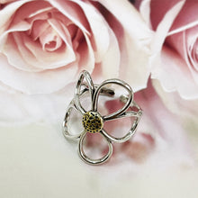 Load image into Gallery viewer, Vintage Floral Ring