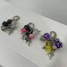 Load image into Gallery viewer, Creative dice keychain