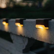 Load image into Gallery viewer, LED Solcelle Utendørs Vanntett Vegglampe