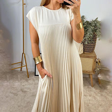 Load image into Gallery viewer, Women Pleated Simple Solid Color Dress