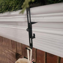 Load image into Gallery viewer, 2-in-1 garland and stocking hangers
