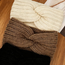Load image into Gallery viewer, Hand-Knitted Warm Yarn Headband