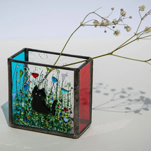Load image into Gallery viewer, Cats Stained Glass Vase