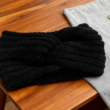 Load image into Gallery viewer, Hand-Knitted Warm Yarn Headband