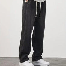 Load image into Gallery viewer, Men&#39;s Loose Straight Jeans