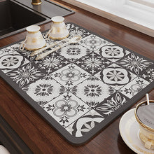Load image into Gallery viewer, Retro Quick-Drying Water-Draining Mat for Kitchen Bar Countertops
