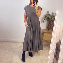 Load image into Gallery viewer, Women Pleated Simple Solid Color Dress