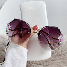Load image into Gallery viewer, Woman Rimless Diamond Sunglasses