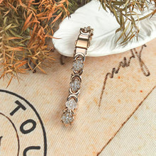 Load image into Gallery viewer, Blomsterarmbånd i kobber