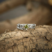 Load image into Gallery viewer, Vintage Leaf Ring