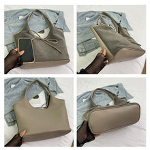 Load image into Gallery viewer, Women&#39;s Elegant Bow Decorated Shoulder Bag