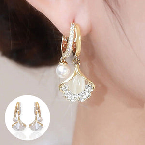 Apricot Leaf Pearl Earrings