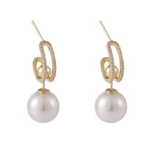 Load image into Gallery viewer, Fashion Pearl Earrings