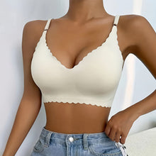 Load image into Gallery viewer, Women&#39;s Solid Scallop Trim Wireless Push Up Bra