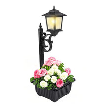 Load image into Gallery viewer, Soldrevet blomsterpotte gatelys
