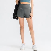 Load image into Gallery viewer, Lommeyoga treningsshorts