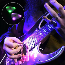 Load image into Gallery viewer, Light Up Guitar Pick