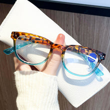 Load image into Gallery viewer, Sexy Leopard Print Gradient Reading Glasses