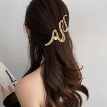 Load image into Gallery viewer, Women&#39;s Pearl Hair Clip Claw